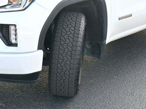 Used 2020 GMC Sierra 1500 Elevation w/ Elevation Value Package image 29