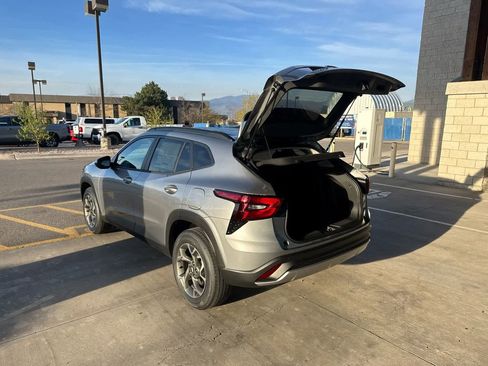 New 2026 Chevrolet Trax LT w/ Driver Confidence Package FWD image 42