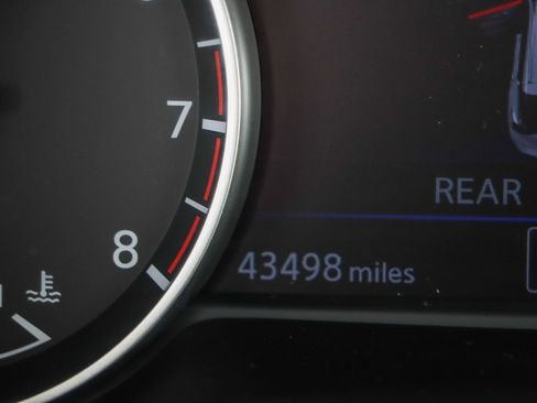 Used 2023 Nissan Murano SV FWD image 16