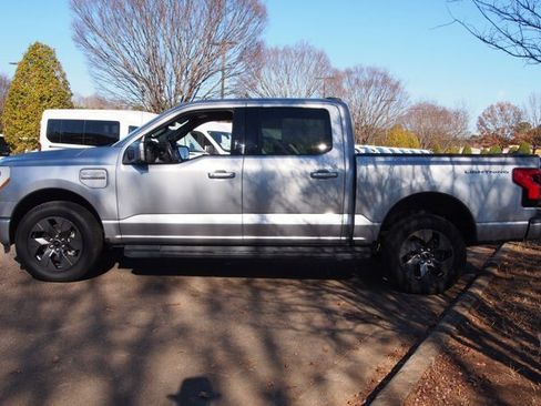 Certified 2023 Ford F150 Lightning Lariat w/ Max Trailer Tow Package image 4