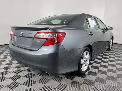 Used 2012 Toyota Camry SE image 10