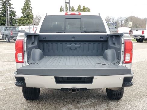 Used 2017 Chevrolet Silverado 1500 LTZ Z71 w/ LTZ Plus Package image 9