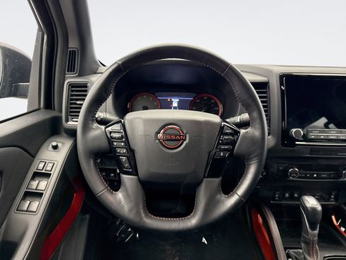 Used 2023 Nissan Frontier PRO-4X w/ Pro Convenience Package image 12