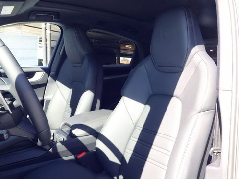 New 2026 Porsche Cayenne Coupe image 5