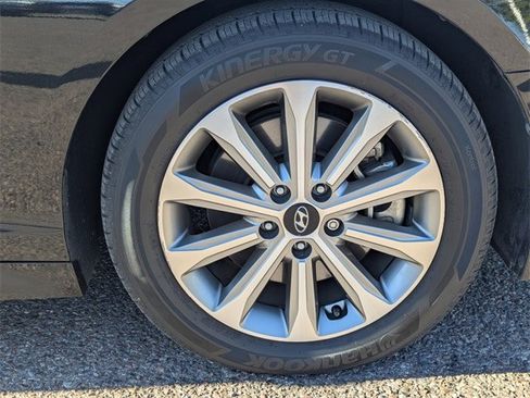 Used 2017 Hyundai Sonata Limited w/ Ultimate Package 04 image 10