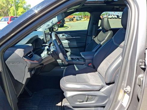 Used 2025 Ford Explorer ST w/ Sun And Sound Package AWD/4WD image 11
