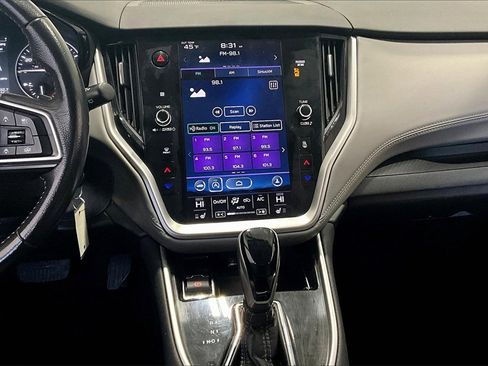 Used 2022 Subaru Outback Premium image 9