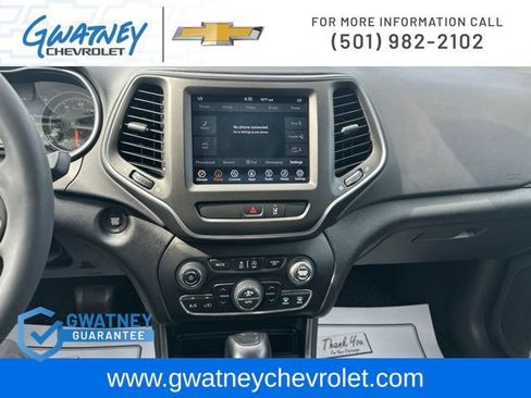 Used 2022 Jeep Cherokee Trailhawk w/ Trailer Tow Group AWD/4WD image 17