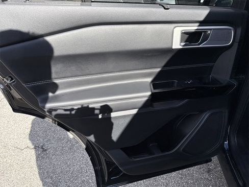 Used 2022 Ford Explorer ST w/ Equipment Group 401A image 33