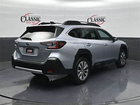 Used 2023 Subaru Outback Limited image 7