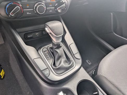 Used 2024 Kia Soul LX w/ Option Group 015 FWD image 21