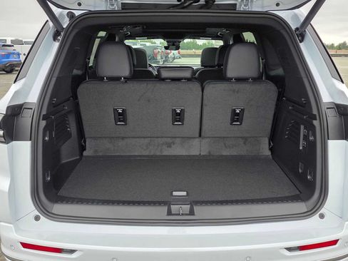 Used 2026 Buick Enclave Avenir w/ Super Cruise Package AWD/4WD image 13