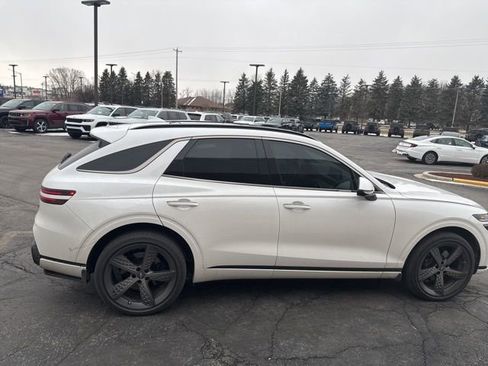 Used 2024 Genesis GV70 2.5T w/ Sport Prestige Package image 2