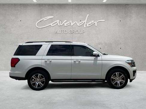 Certified 2024 Ford Expedition XLT RWD image 18