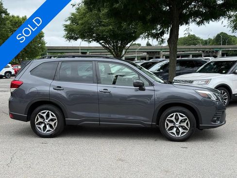 Used 2023 Subaru Forester Premium AWD/4WD image 7