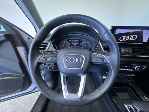 Used 2025 Audi Q5 2.0T Premium AWD/4WD image 16