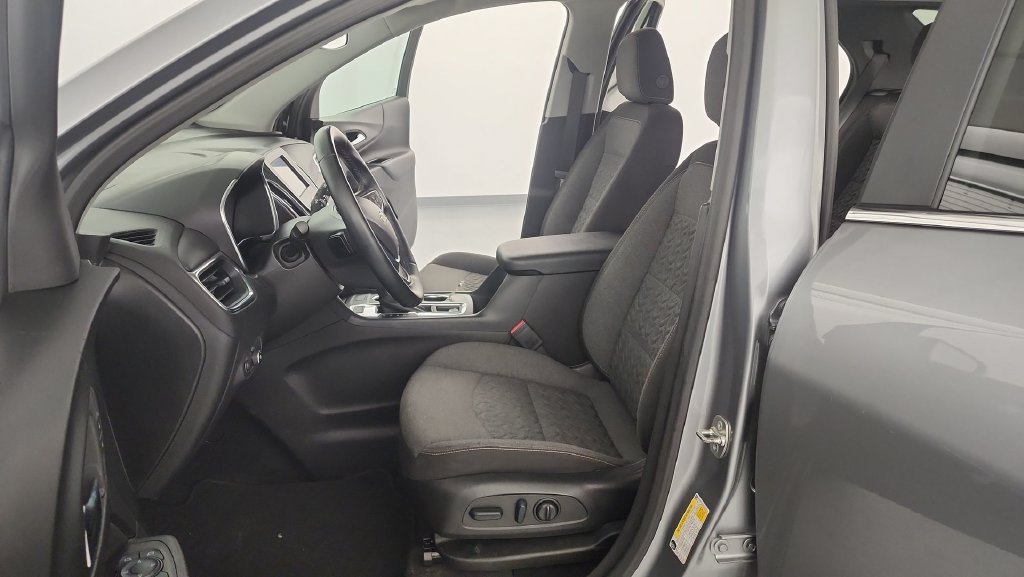 Used 2024 Chevrolet Equinox LT AWD/4WD image 14