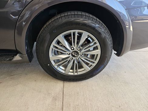 Used 2024 INFINITI QX80 Luxe AWD/4WD image 41