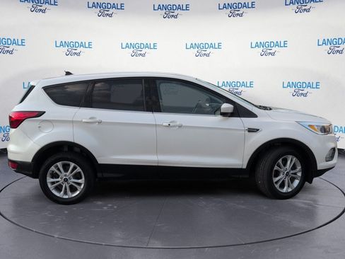 Used 2019 Ford Escape SE FWD image 3