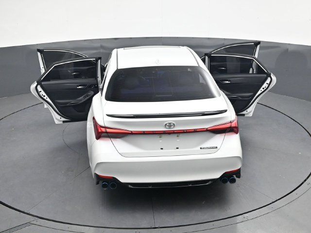 Used 2019 Toyota Avalon Touring FWD image 40
