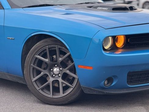 Used 2016 Dodge Challenger R/T image 2