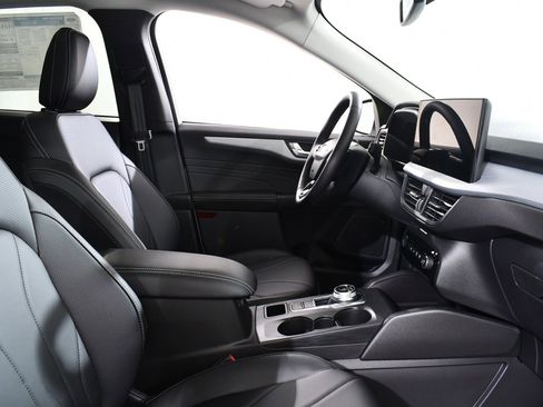 New 2025 Ford Escape SE w/ PHEV Premium Package image 16