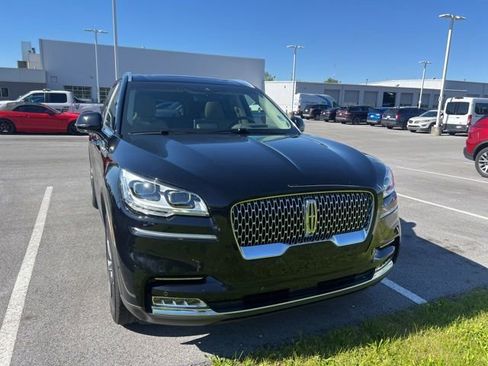 Used 2023 Lincoln Aviator Reserve w/ Equipment Group 201A AWD/4WD image 6