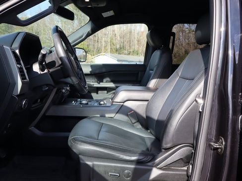 Used 2019 Ford Expedition Max XLT image 15