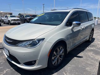 Used 2020 Chrysler Pacifica Limited FWD video 1
