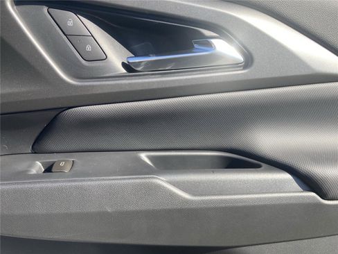 New 2026 Chevrolet Equinox EV LT image 31