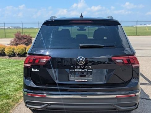 Used 2023 Volkswagen Tiguan S image 8