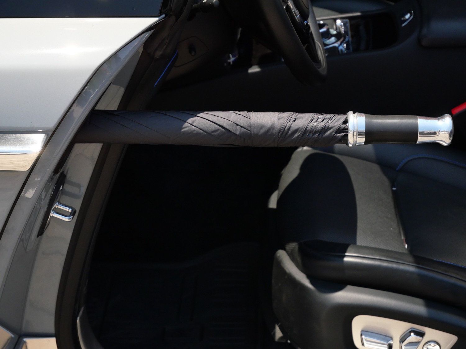 Certified 2018 Rolls-Royce Dawn RWD image 6