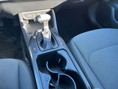 Used 2025 Kia K4 LXS image 40