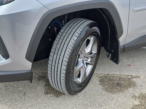 Used 2025 Toyota RAV4 LE image 31