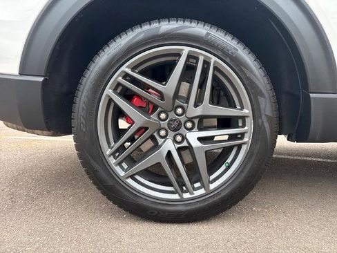 Certified 2025 Ford Explorer ST-Line w/ Premium Package image 39