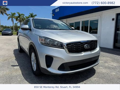 Used 2019 Kia Sorento FWD image 1