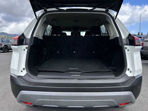 Used 2023 Nissan Rogue SV FWD image 18