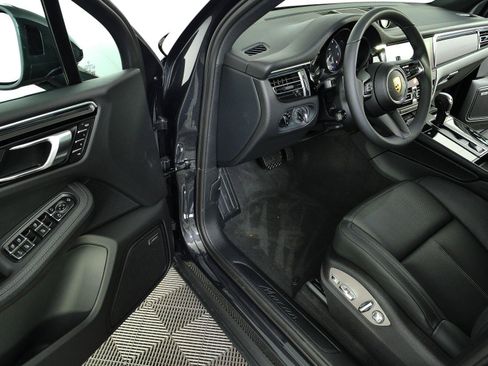 New 2026 Porsche Macan Turbo AWD/4WD image 8