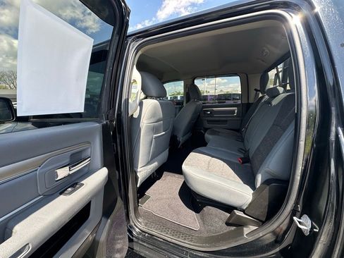 Used 2019 RAM 1500 Classic Warlock AWD/4WD image 12