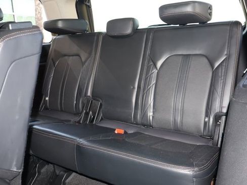 Used 2019 Ford Expedition Platinum RWD image 15