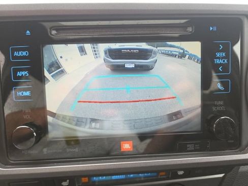 Used 2019 Toyota Tacoma TRD Off-Road AWD/4WD image 25