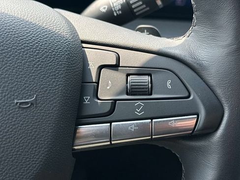 Used 2024 Cadillac XT4 Premium Luxury w/ Cold Weather Package FWD image 22