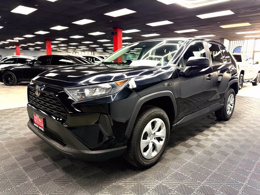 Used 2022 Toyota RAV4 LE FWD image 7
