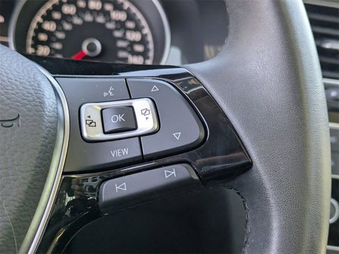 Used 2020 Volkswagen Golf 4-Door image 20