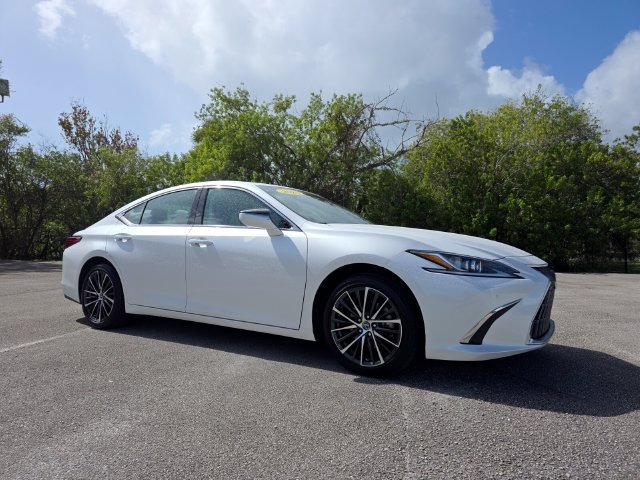 Used 2025 Lexus ES 350 w/ Premium Package FWD image 1
