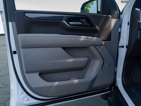 New 2026 GMC Yukon XL Elevation w/ Elevation Premium Package AWD/4WD image 18