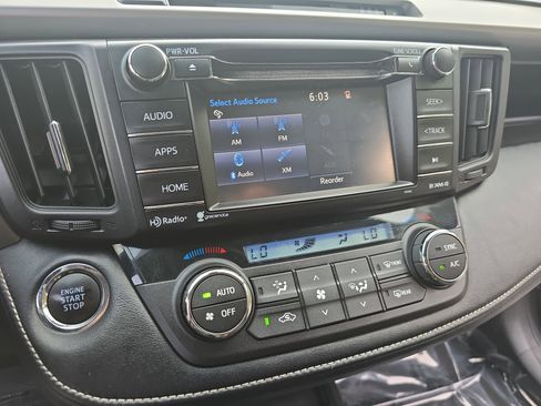 Used 2017 Toyota RAV4 XLE FWD image 20