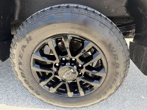 Used 2026 Chevrolet Silverado 2500 Custom w/ Custom Value Package AWD/4WD image 34