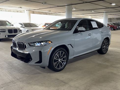 Certified 2025 BMW X6 xDrive40i image 4