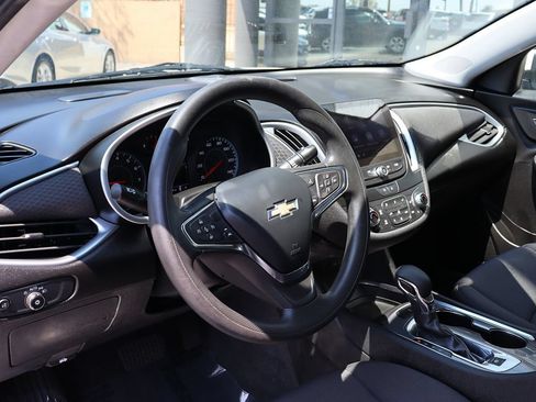 Used 2023 Chevrolet Malibu LT FWD image 39